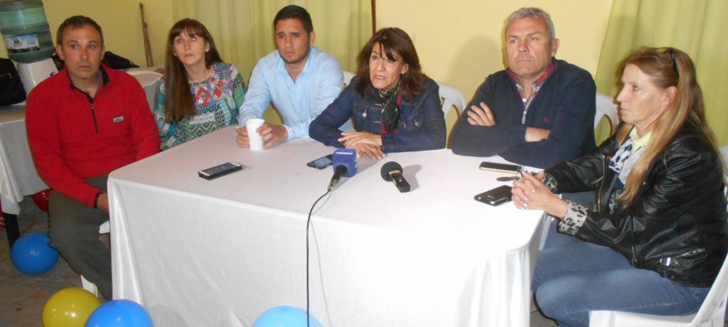 Mesa de Cambiemos en Victorica elecciones parlamentarias octubre 2017